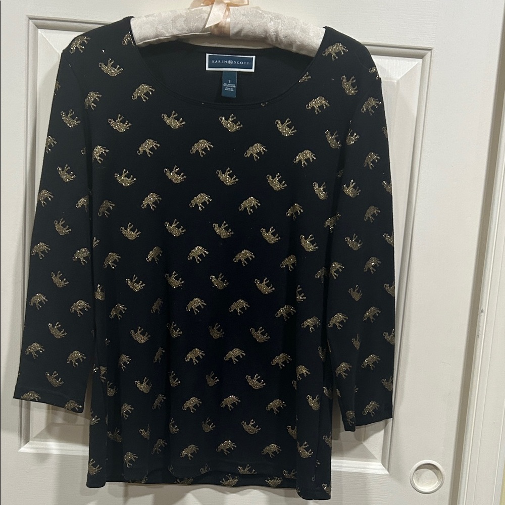 Karen Scott long sleeve shirt. NWOT